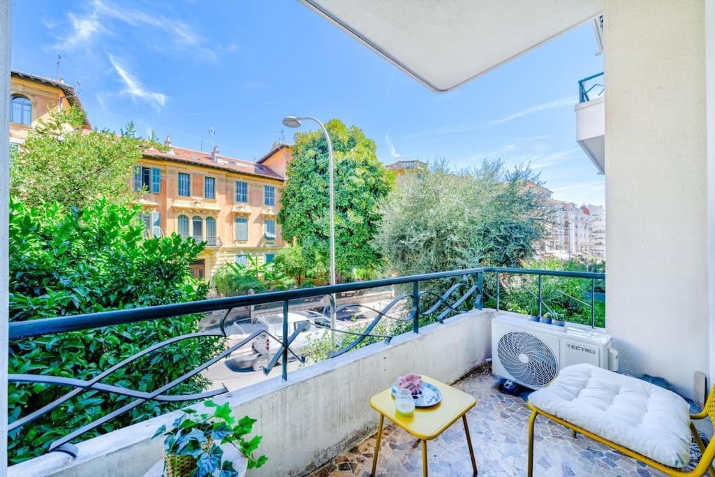 2p Au Coeur De Appartamento Nizza